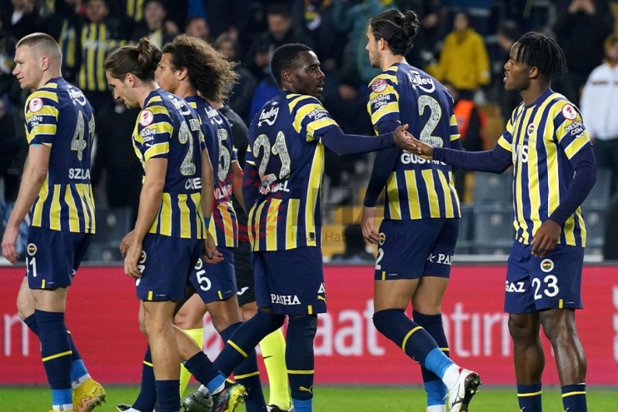 Fenerbahçe 3 golle turladı