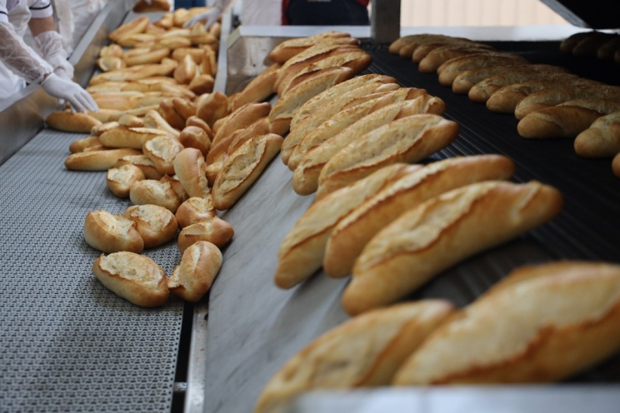 Halk ekmek fabrikasında seri üretim başladı 