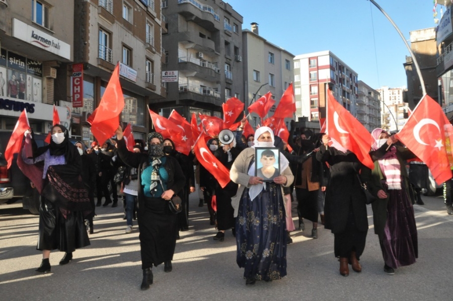 Şırnaklı annelerin evlat çığlığı 16'ncı haftasında