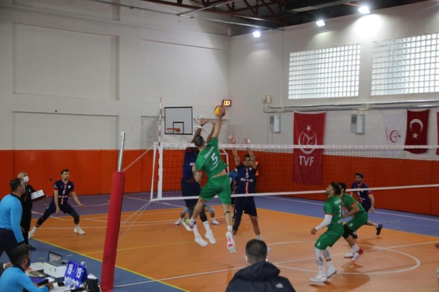 Cizre Belediyesi Erkek Voleybol Takımı, İlk yarıyı Namağlup Bitirdi