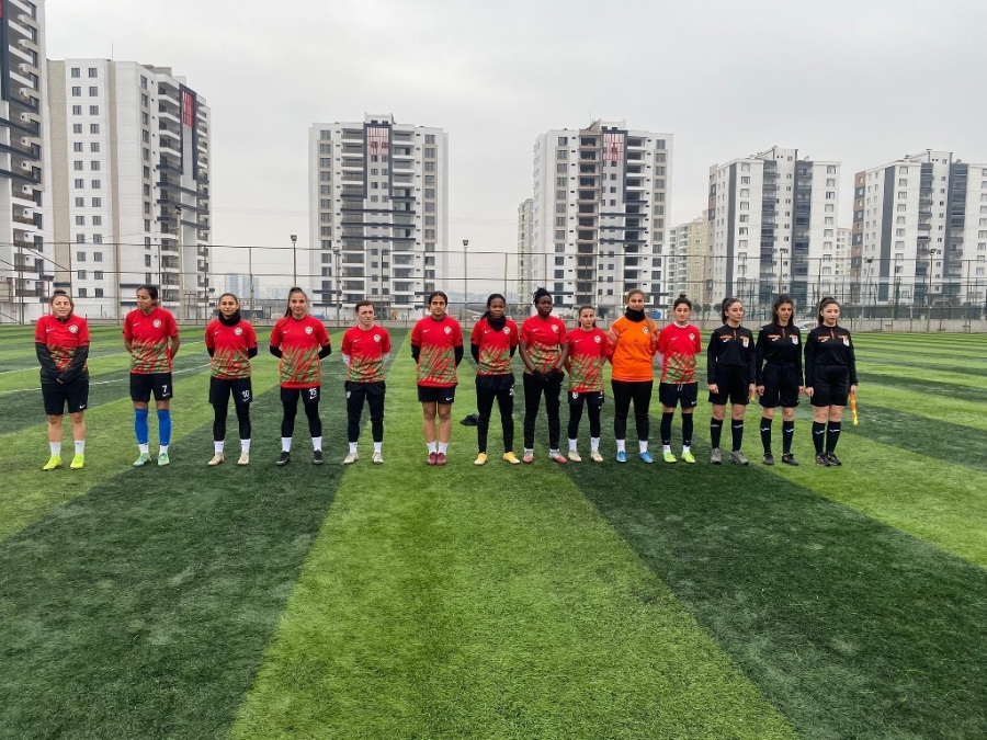 Amed Spor Kadın Futbol Takımı, hükmen galibiyet ile yoluna devam etti