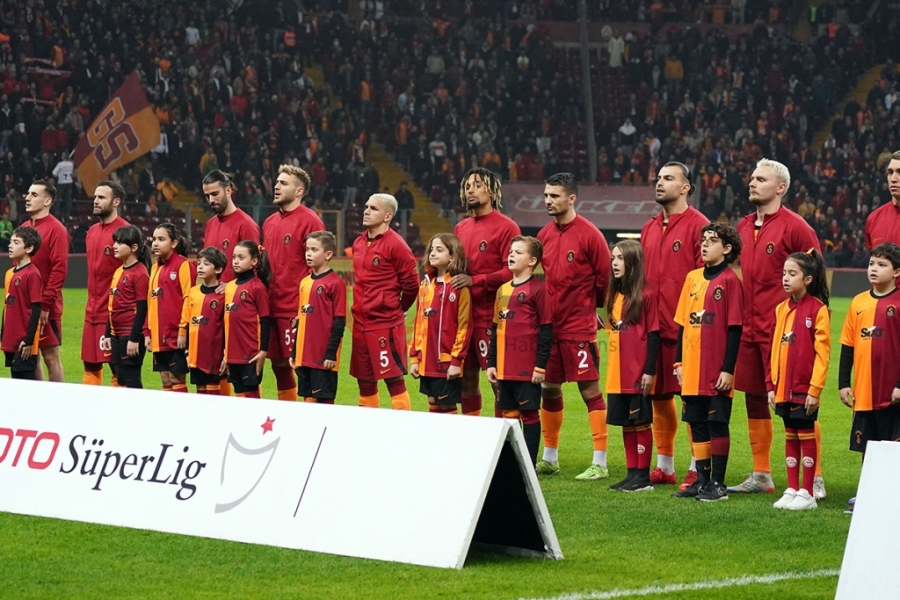 Galatasaray ligin ilk yarısını birçok alanda zirvede tamamladı