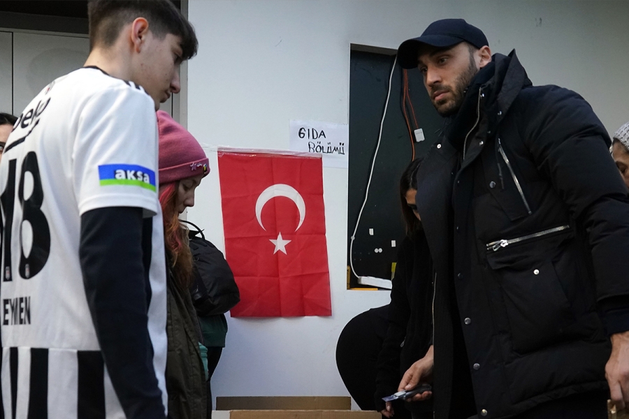 Cenk Tosun'dan yardım çalışmalarına destek