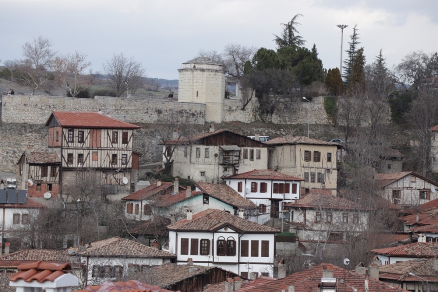 Çatkı sistemiyle inşa edilen Safranbolu evleri depremde kaçış imkanı sağlıyor