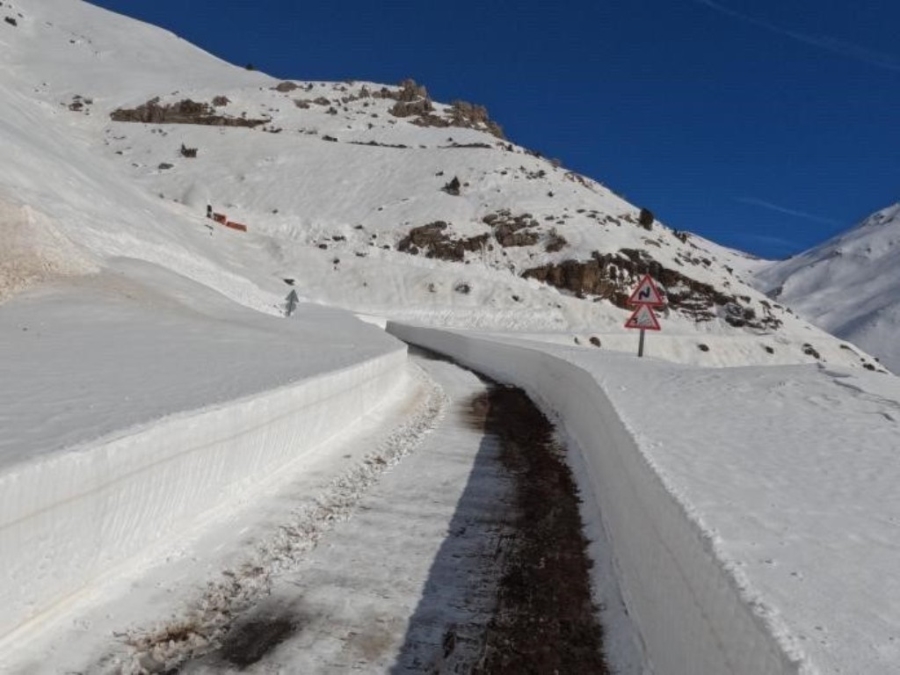 Şırnak’ta kar kalınlığı 1 metreyi geçti 