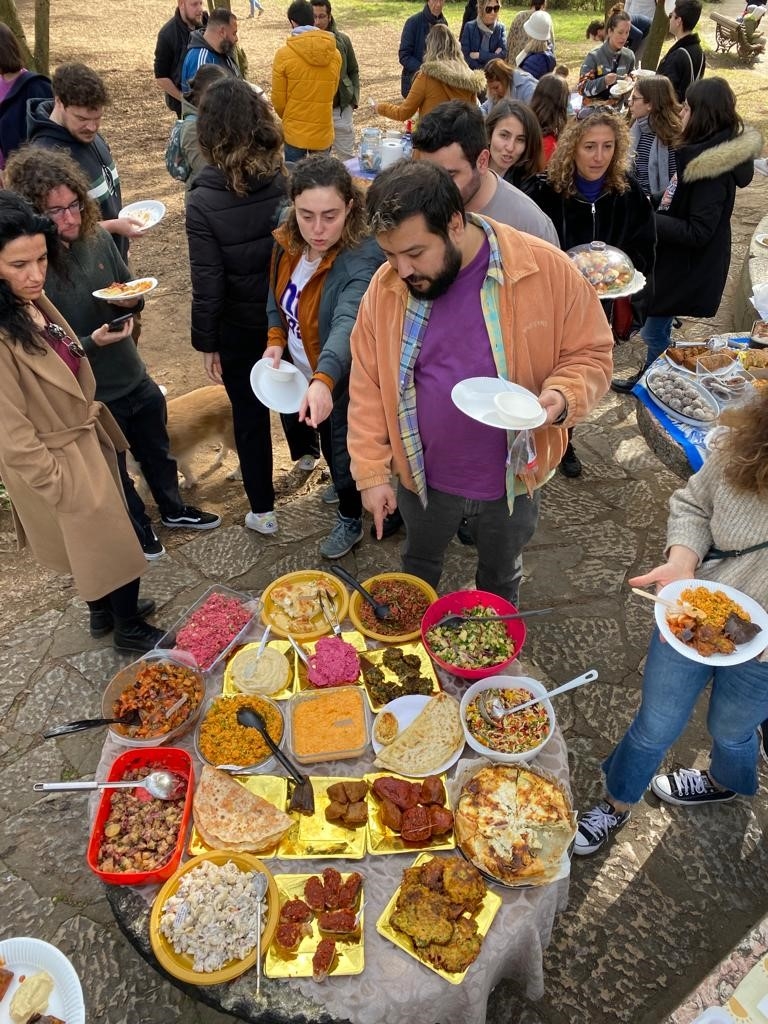 Portekiz’de Türkiye'deki depremzedeler için dayanışma etkinliği