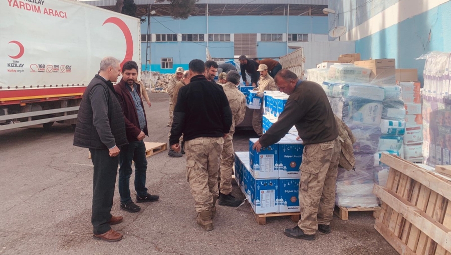 Çektiği video ile deprem bölgesine yardım topladı