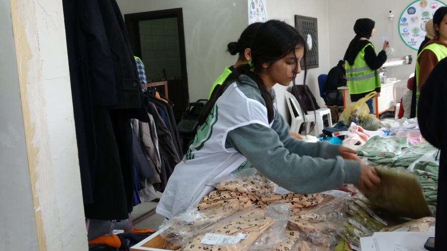 Siirt’te depremzedelere yönelik destekler sürüyor