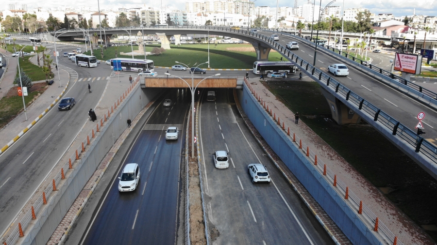 Selde 5 kişinin hayatını kaybettiği kavşak trafiğe açıldı