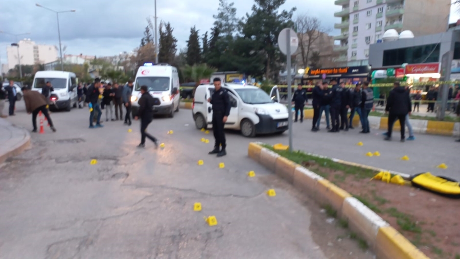 Mardin’de kırmızı ışıkta bekleyen araca silahlı saldırı: 2 ölü, 1 yaralı