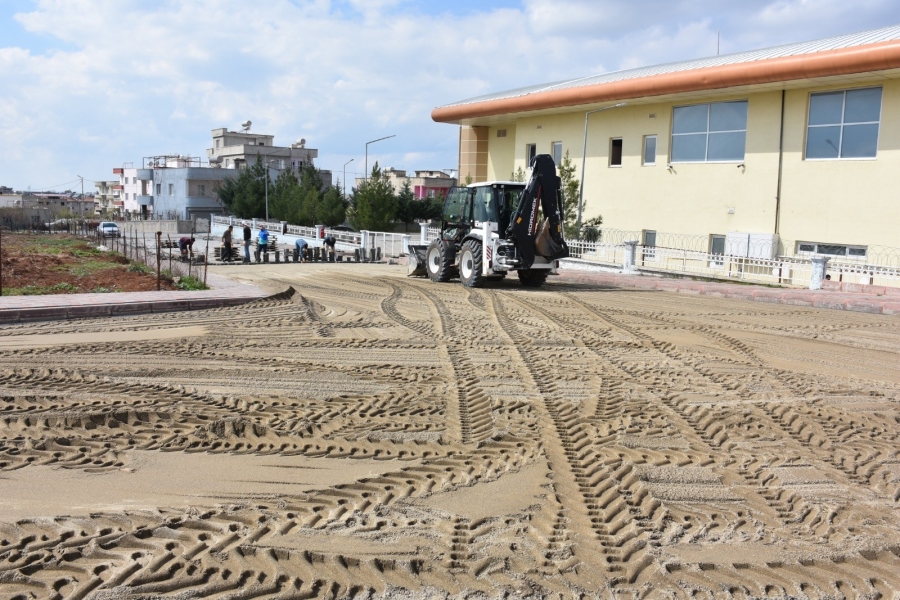 Siirt Belediyesi parke döşeme ve kaldırım yenileme çalışmalarına başladı