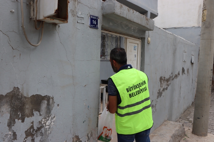 Bakıma muhtaç engelli ve yaşlılara iftar yemeği