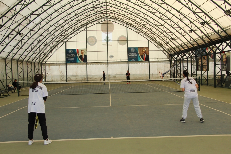 Şırnak'ta 12 ilden 145 sporcunun katıldığı tenis müsabakaları sona erdi