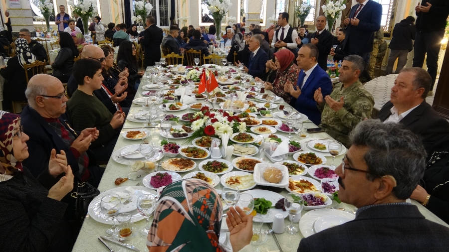 Kilis’te Gazi ve şehit aileler iftarda buluştu