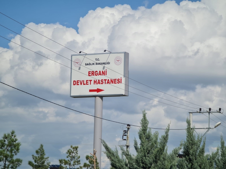 Hemşire bandı çıkarırken bebeğin parmağını kesti, aile şikayetçi olmadı