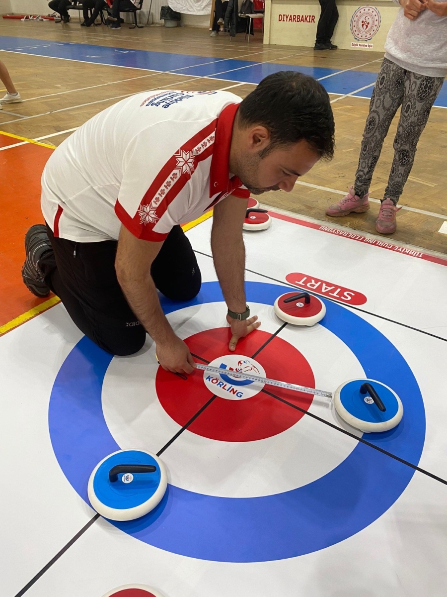 Diyarbakır’da 23 Nisan Floor Curling müsabakaları tamamlandı