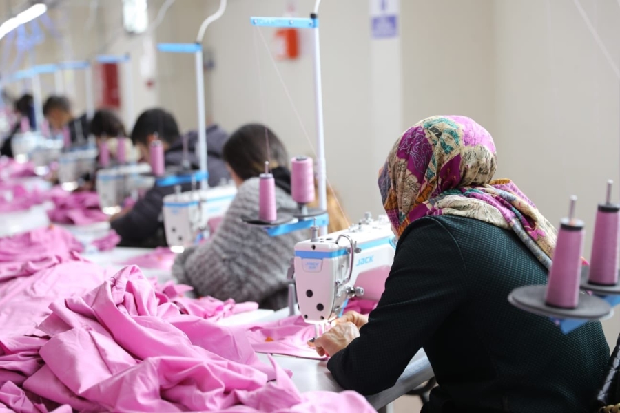 Mardin’de devlet eliyle gençlerin istihdamı için yapıldı, fabrikaların ilki üretime başladı