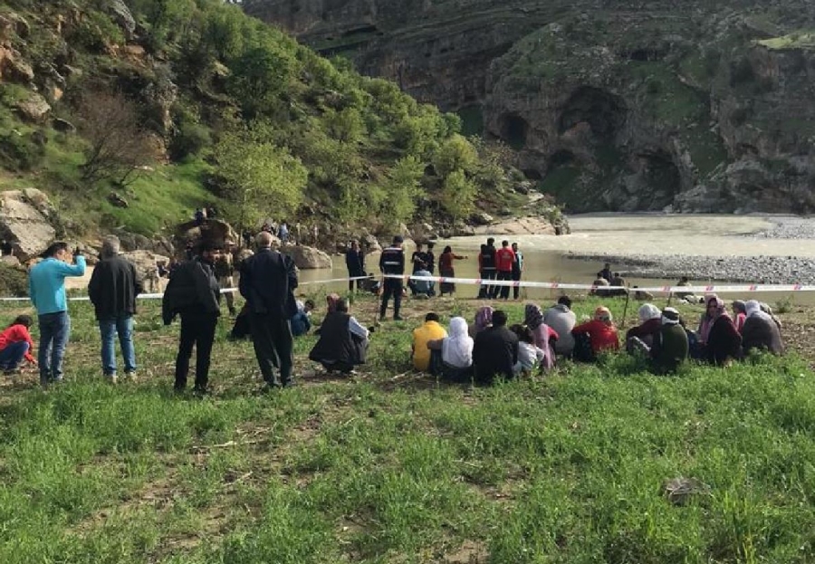 Kahta Çayı'na giren genç boğuldu