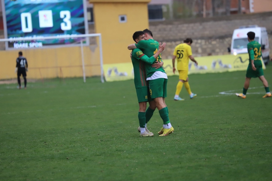 Amedspor, 4-1’lik galibiyetle play-0ff’a kalmayı garantiledi