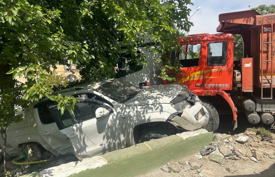 Freni patlayan kamyon, dehşet saçtı