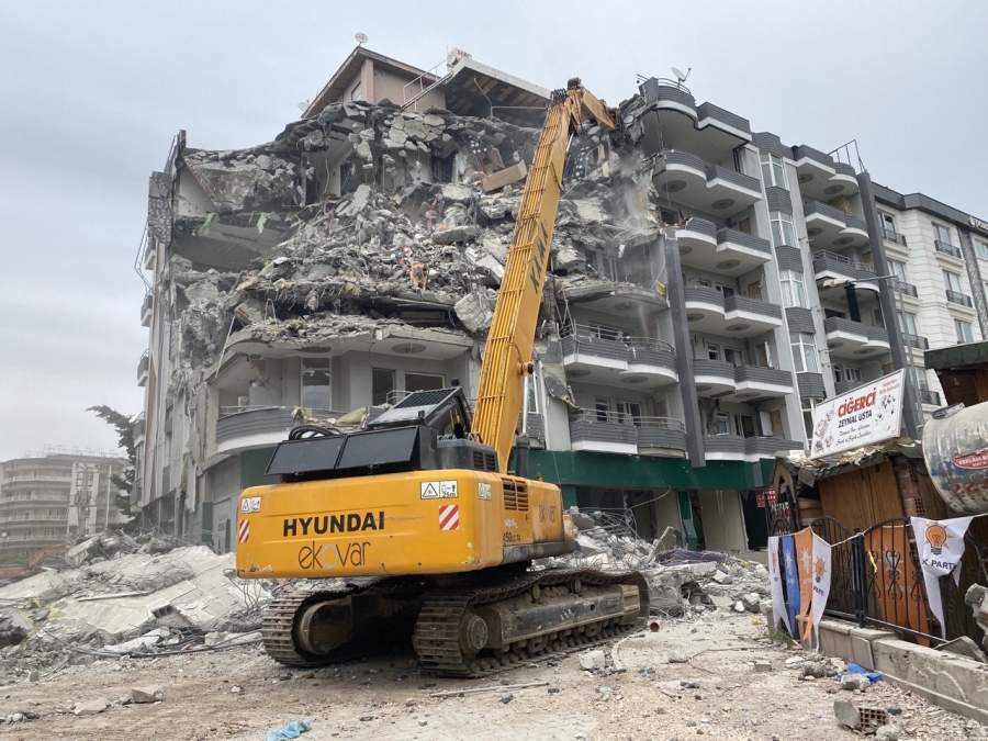 Adıyaman'da enkaz kaldırma tamamlandı, acil yıkılacak binalar yıkıldı