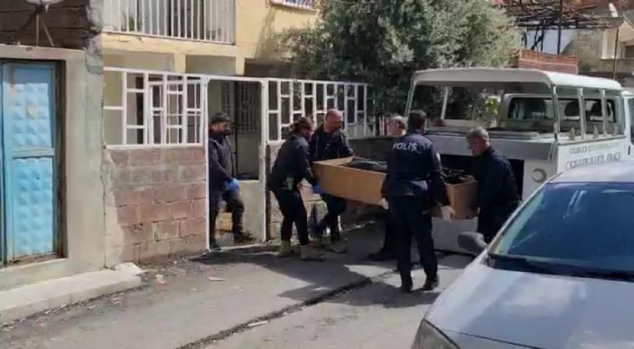 Diyarbakır'da eşini eşarpla boğan, akrabasını bıçaklayarak öldüren şüpheli yakalandı