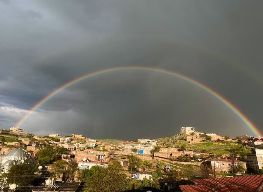 Mardin’de yağmur sonrası gökkuşağı görsel şölen oluşturdu