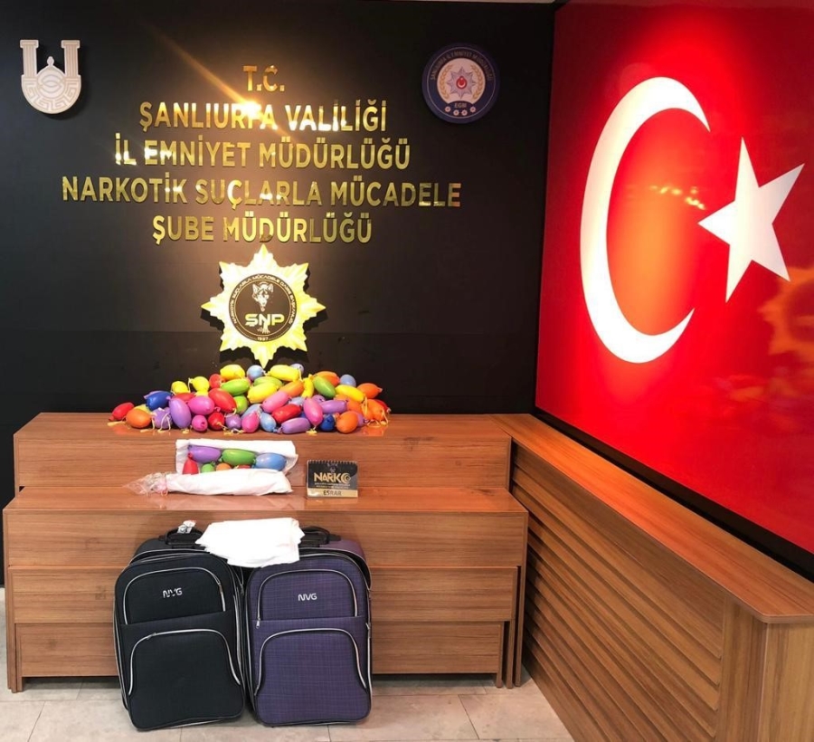 Şanlıurfa'da yolcu otobüsünde 16 kilo esrar ele geçirildi