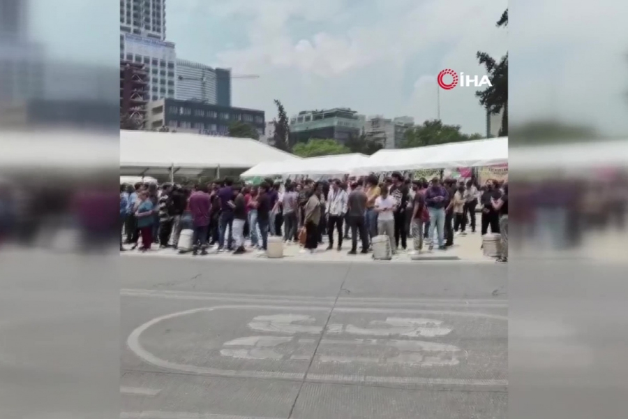 Yanlış deprem alarmı Meksika'da halkı sokağa döktü