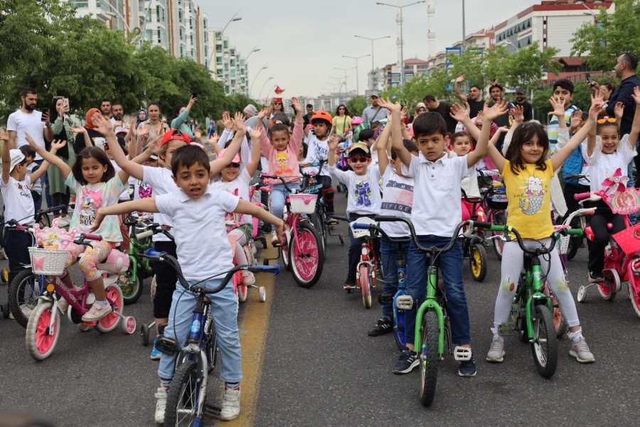 Diyarbakır'da 280 çocuk sağlık için pedal çevirdi