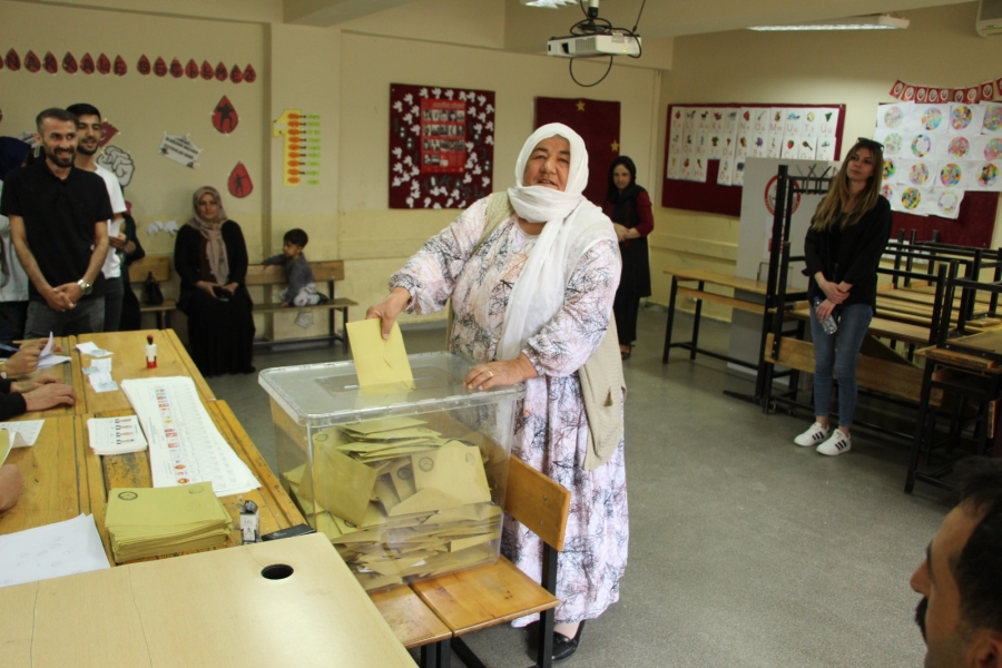 ŞIRNAK’TA SANDIKLAR YÜZDE 100 AÇILDI