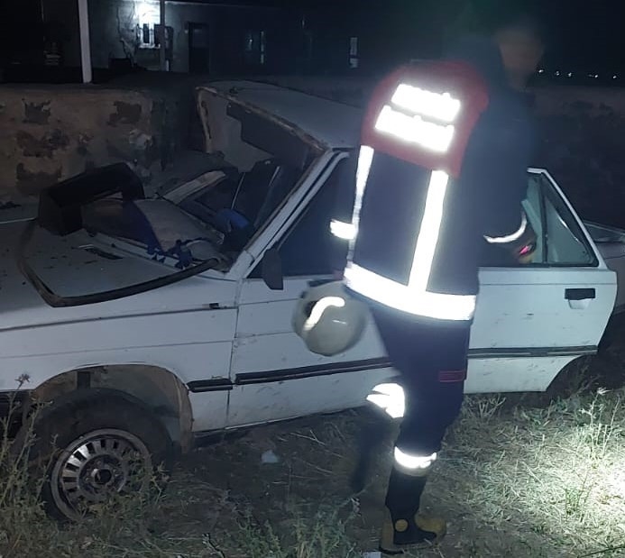 Mardin’de kontrolden çıkan otomobil şarampole yuvarlandı: 3 yaralı