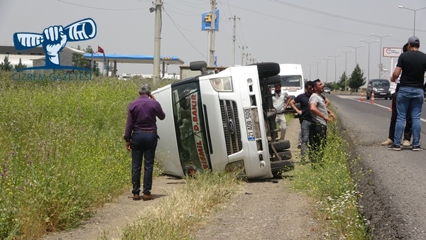 Devrilen Minibüste Can Pazarı yaşandı