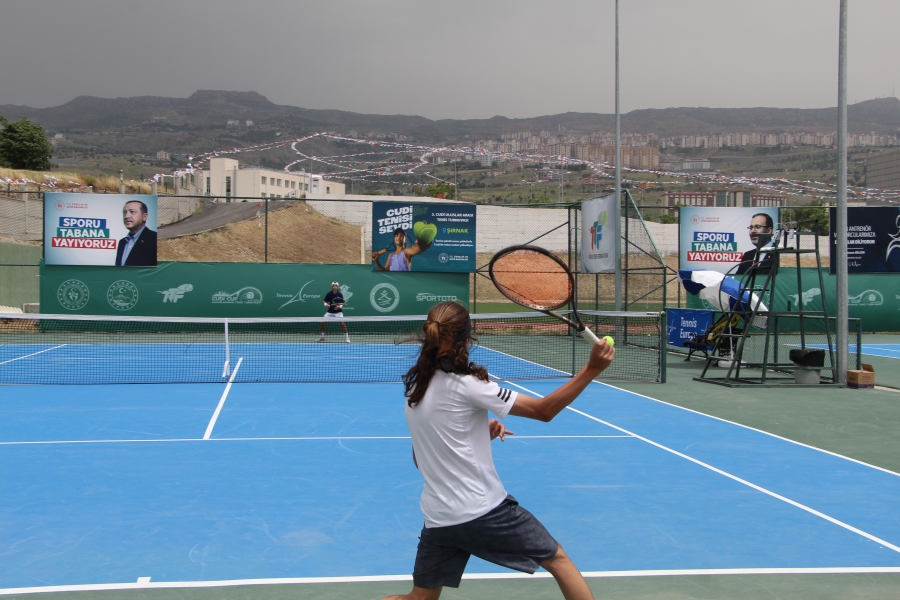 Şırnak Cudi Cup Tenis Turnuvası'na katılan sporcular, şehre hayran kaldı