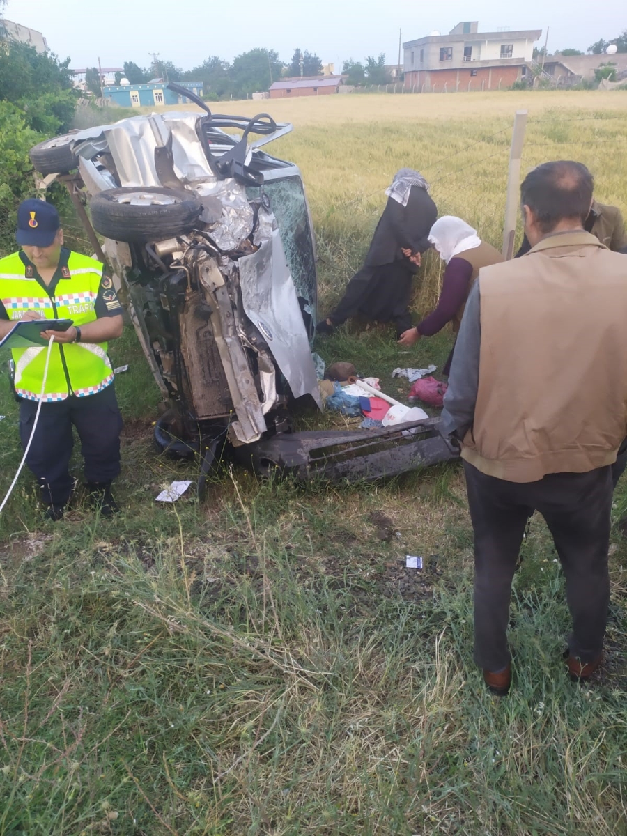 Diyarbakır’da hatalı sollama kazaya neden oldu: 1’i ağır 6 yaralı