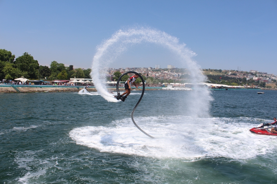 Marmara Denizi'nde muhteşem dans