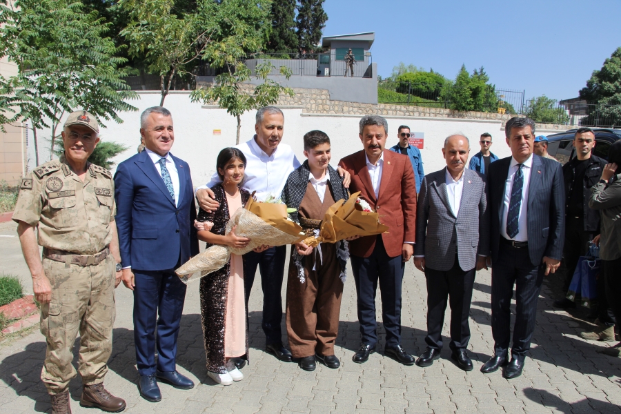 İçişleri Bakanı Yerlikaya, Şırnak’ta ziyaretlerde bulundu