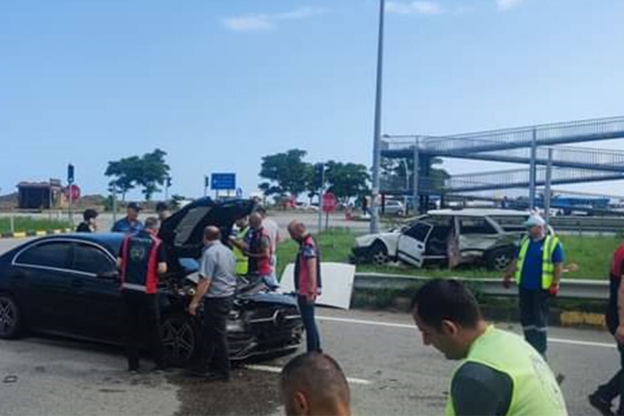 Galatasaraylı futbolcu Barış Alper Yılmaz trafik kazası geçirdi