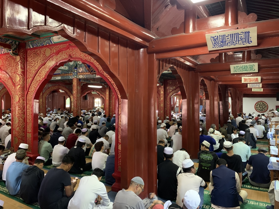 Çin’deki Müslümanlar bayram namazını kıldı