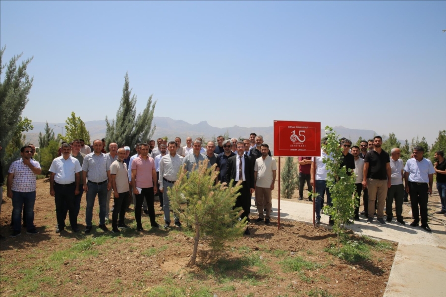 ŞIRNAK ÜNİVERSİTESİNDE 15 TEMMUZ ŞEHİTLERİ HATIRA ORMANI OLUŞTURULDU