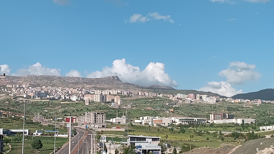 ŞIRNAK’TA ŞEHİR ŞEBEKE SUYU FİYATI DOLARLA YARIŞIYOR