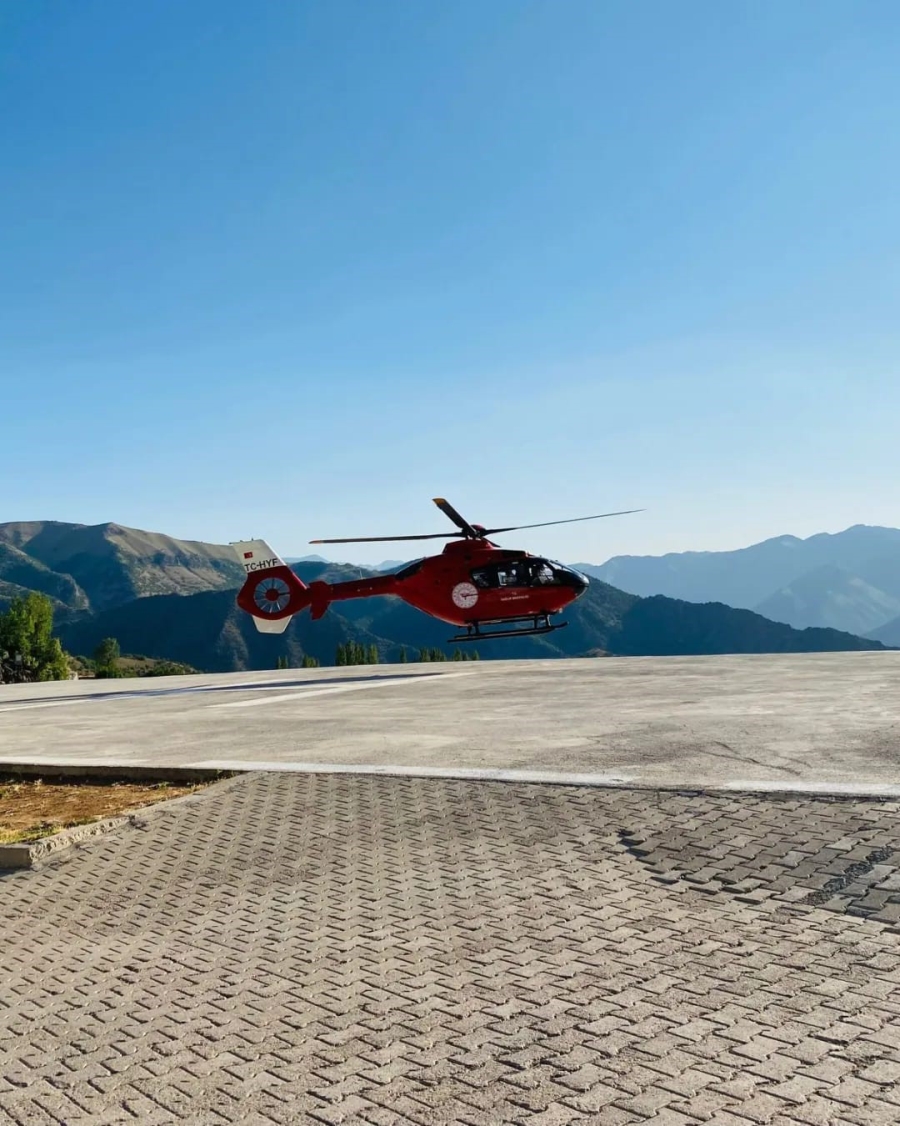 Şırnak'ta helikopter ambulans help sendromlu vatandaş için havalandı