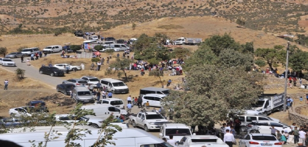 Şırnak`ta, 300 Yıllık Gelenek Geniş Bir Katılımla Devam Ediyor