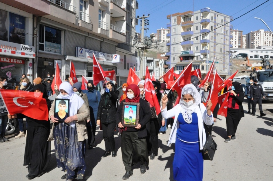 Şırnak annelerinden HDP’ye tepki: "Zenginler fakirleri sattı"