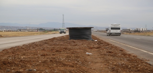 Silopi`de İpekyolunda refüj çalışmaları