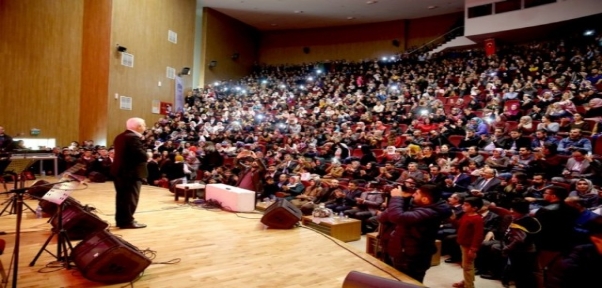 Şırnak`ta"Nebî`nin Ayak İzleri" Temalı Konferans Düzenlendi