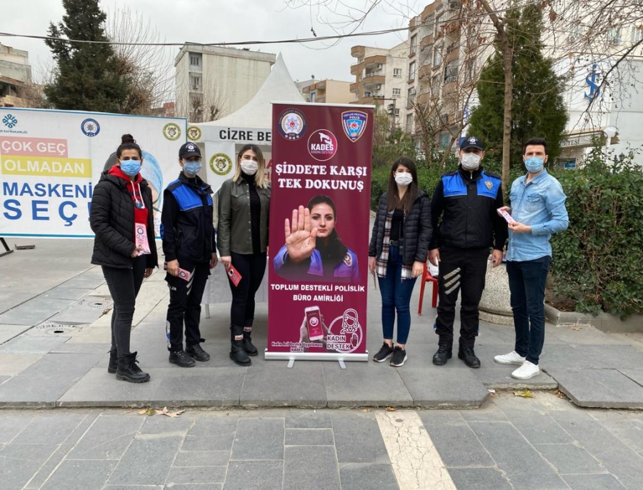 Cizre polisi kadınları bilgilendirip KADES’i tanıttı