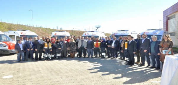 Şırnak`ta 6 yeni ambulans hizmete girdi