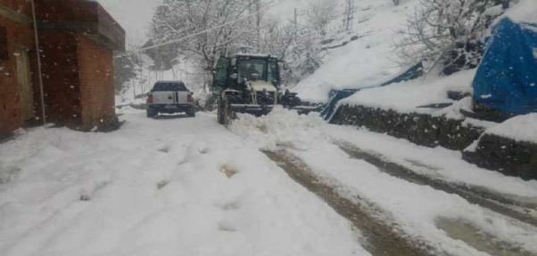 Mayıs Ayına Günler Kala Şırnak Beyaza Bürüdü