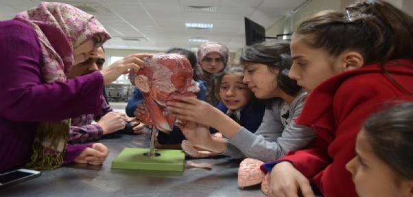 Artık anneler, çocuklarıyla baş edebiliyor